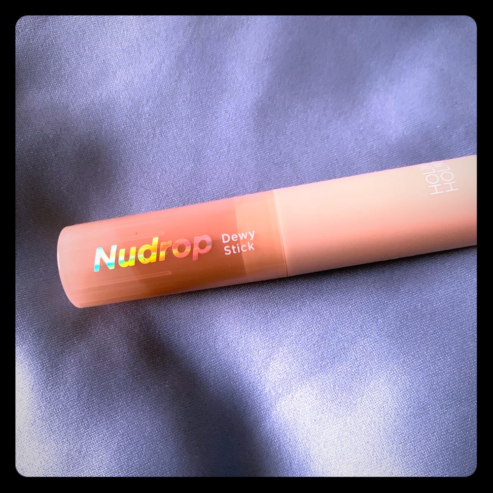 Holika Nudrop Dewy Stick in Bare Coral